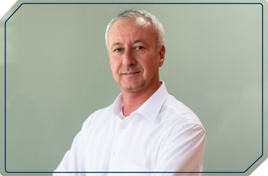 Mario Reyneke Conoce al Equipo de Reinike: Profesionales Dedicados